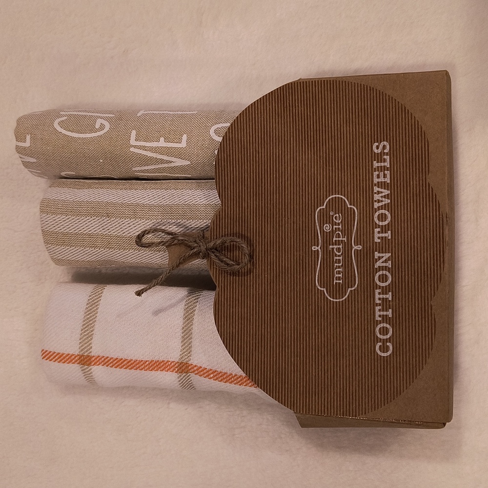 Mud Pie Fall Towels